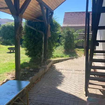Prijemny Se Zahradou