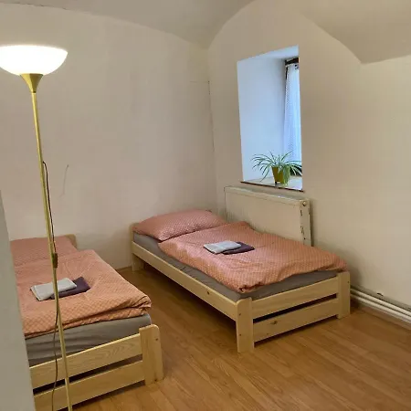 Prijemny Se Zahradou